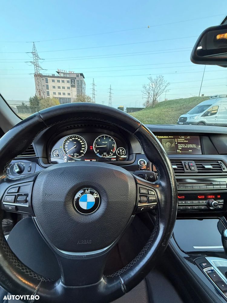 BMW Seria 5 520d Aut. - 13