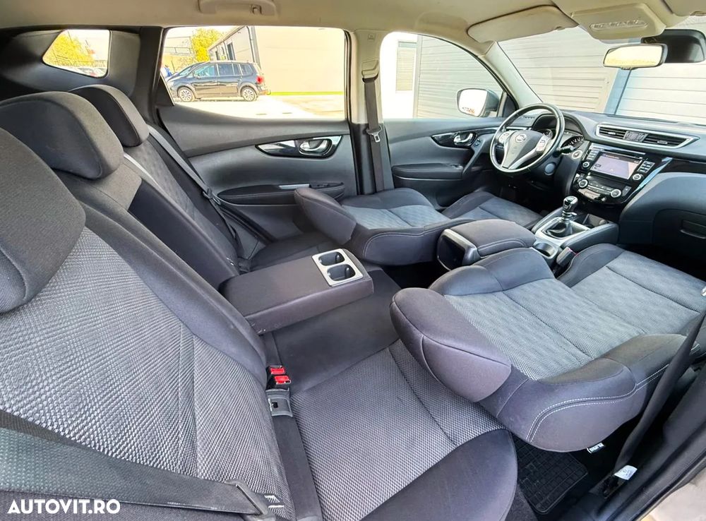 Nissan Qashqai 1.6 DCI 4 x 4 DPF Start/Stop 360 - 24