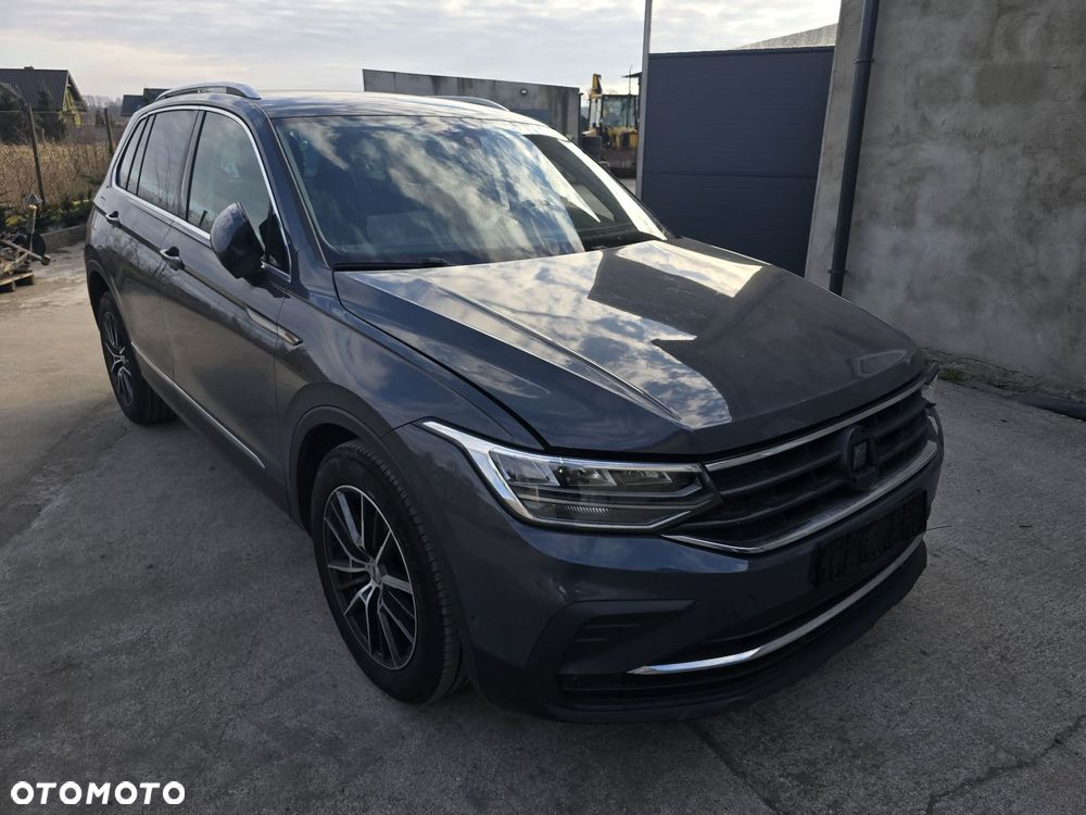 Volkswagen Tiguan - 4