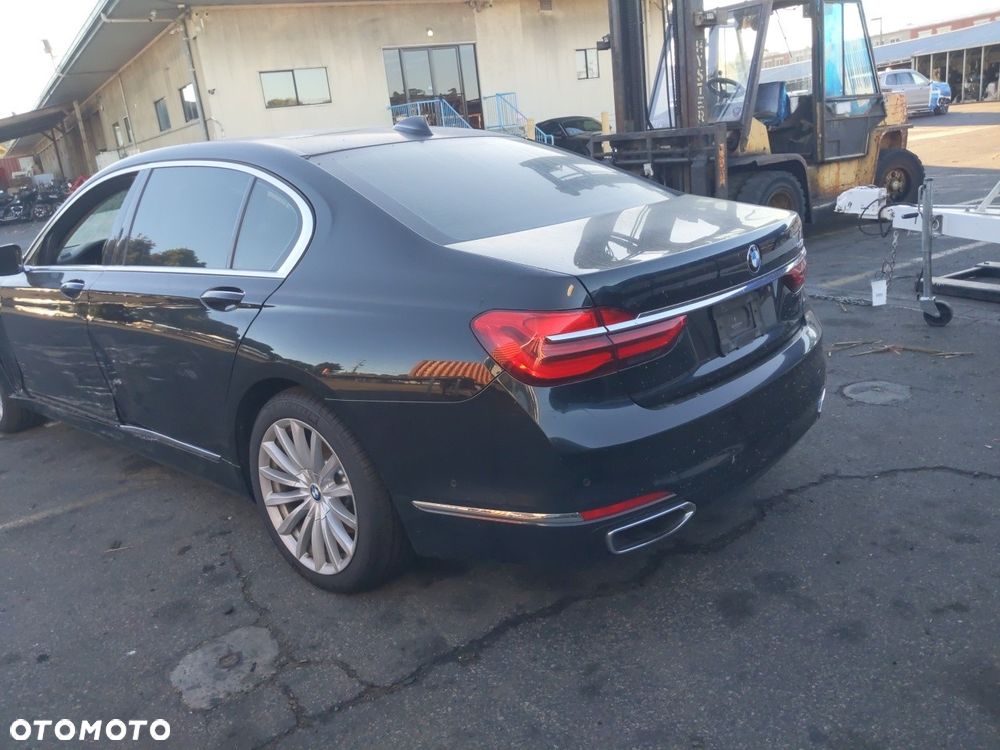 BMW Seria 7 740Li sport - 8