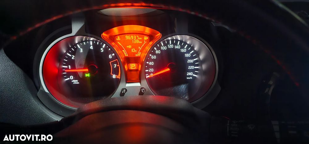 Nissan Juke 1.6L XTRONIC N-Connecta - 18