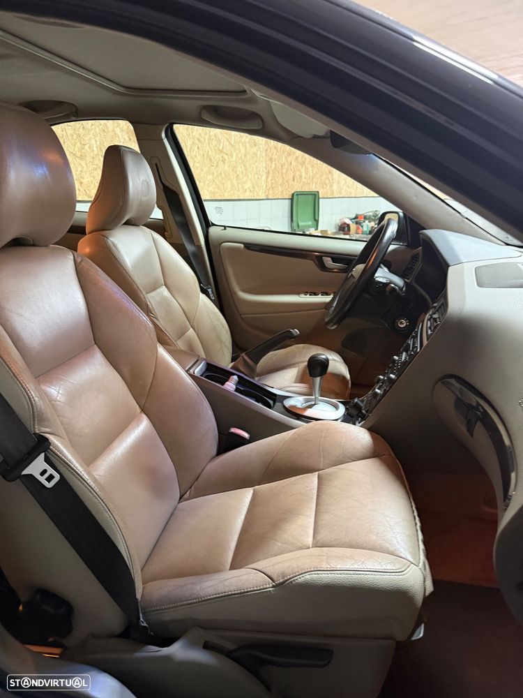 Volvo S60 2.5 T AWD - 4