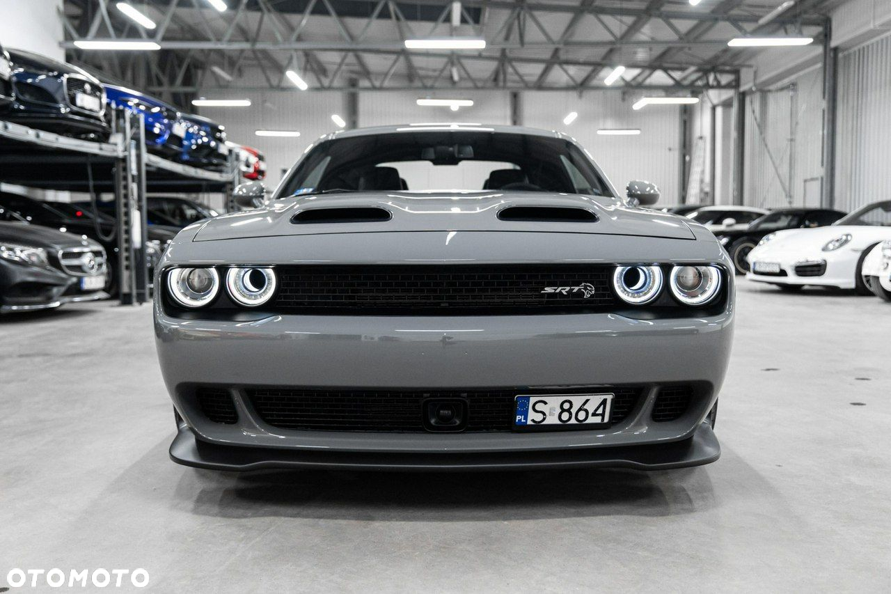 Dodge Challenger - 6