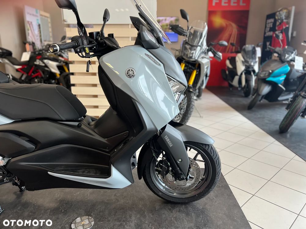 Yamaha X-max - 4