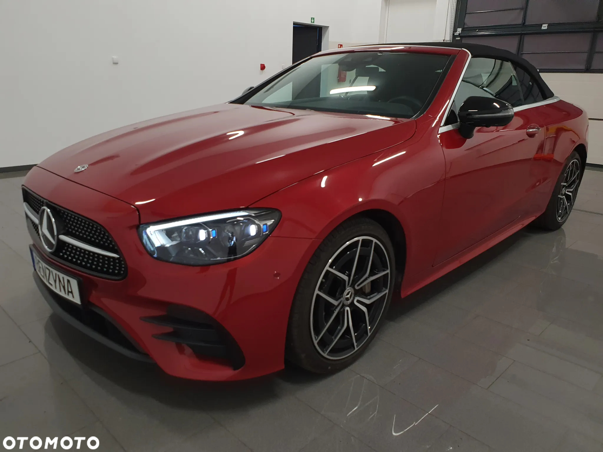 Mercedes-Benz Klasa E 300 Cabrio 9G-TRONIC AMG Line - 2