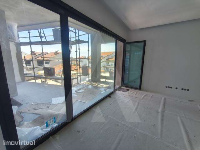 Apartamento T1 novo com varanda e lugar de garagem a 2 minutos da UA - Grande imagem: 5/16