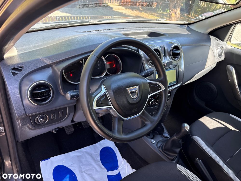 Dacia Sandero Stepway TCe 100 Prestige - 11