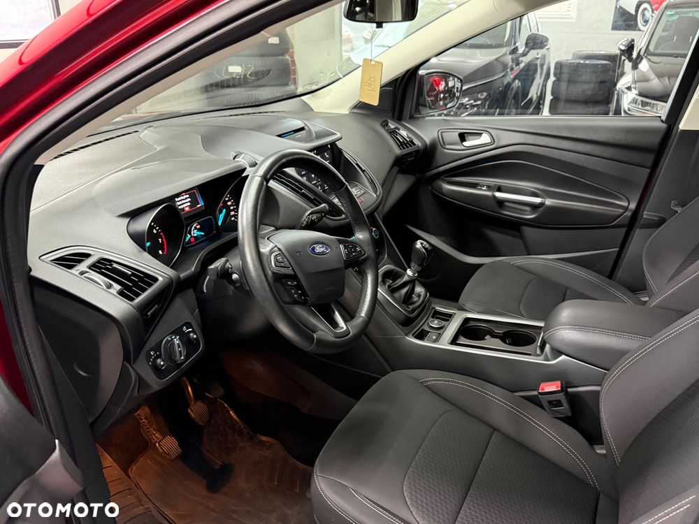 Ford Kuga 1.5 EcoBoost 2x4 Titanium - 15