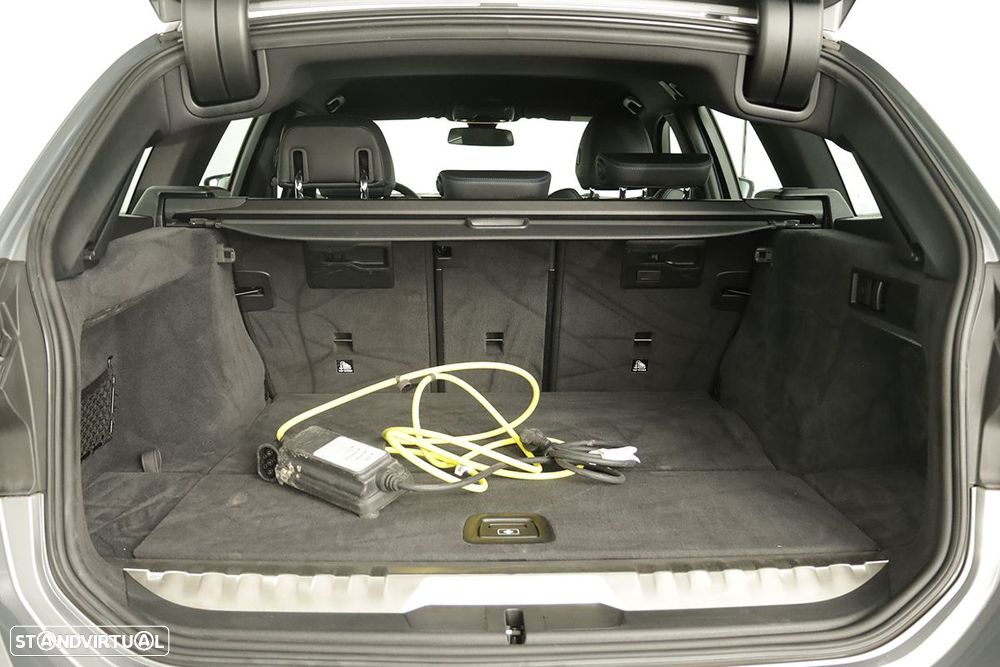 BMW 330 e Pack Desportivo M Auto - 27