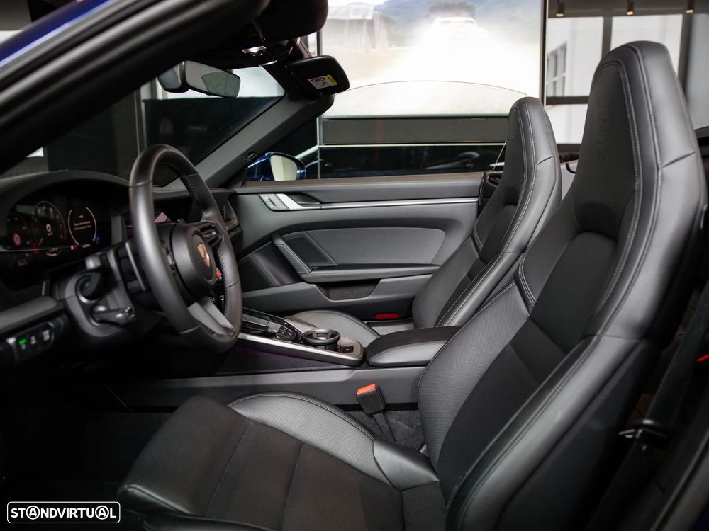 Porsche 911 (992) Carrera S - 28