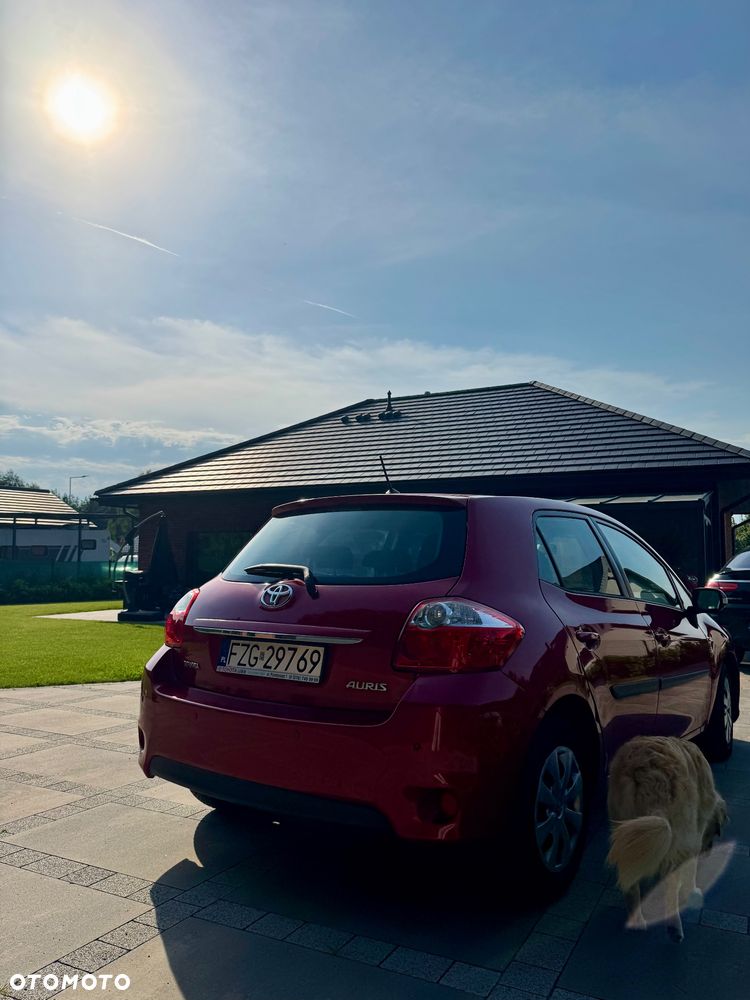 Toyota Auris - 5