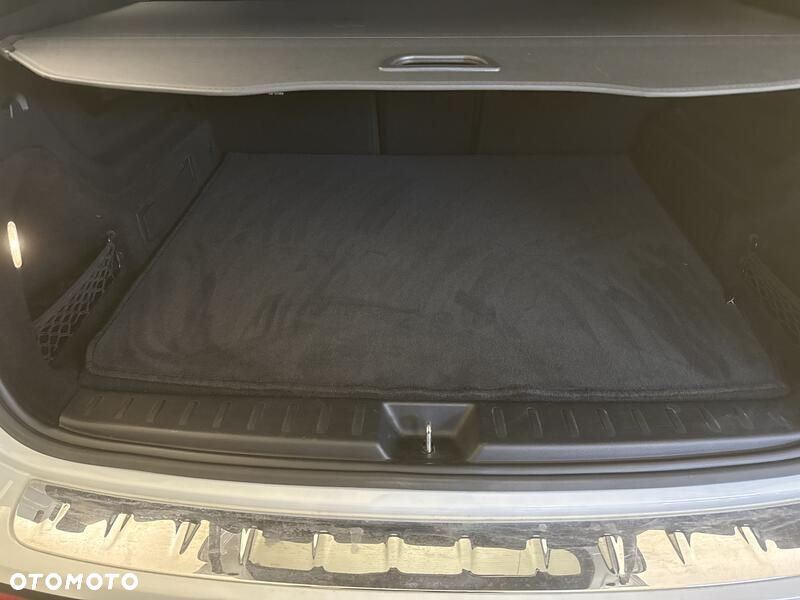Mercedes-Benz GLB 200 7G-DCT - 23