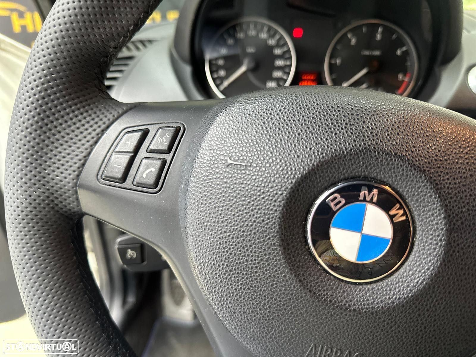 BMW 118 d Pack M - 24