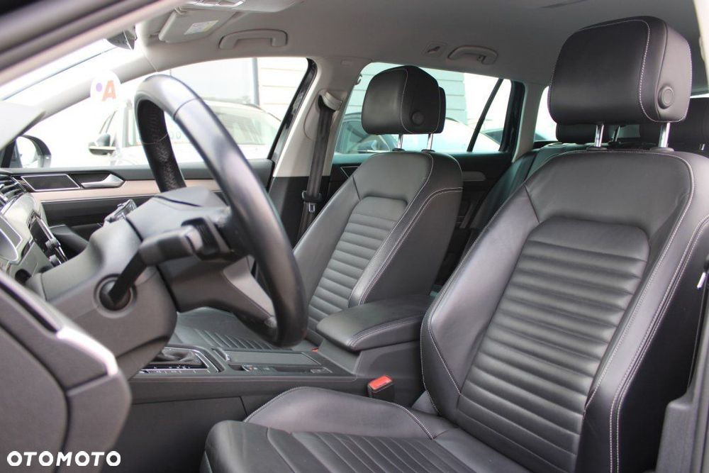 Volkswagen Passat - 16