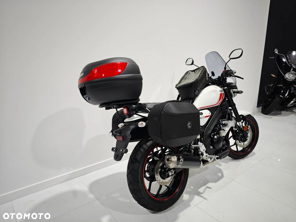 Yamaha XSR - 12