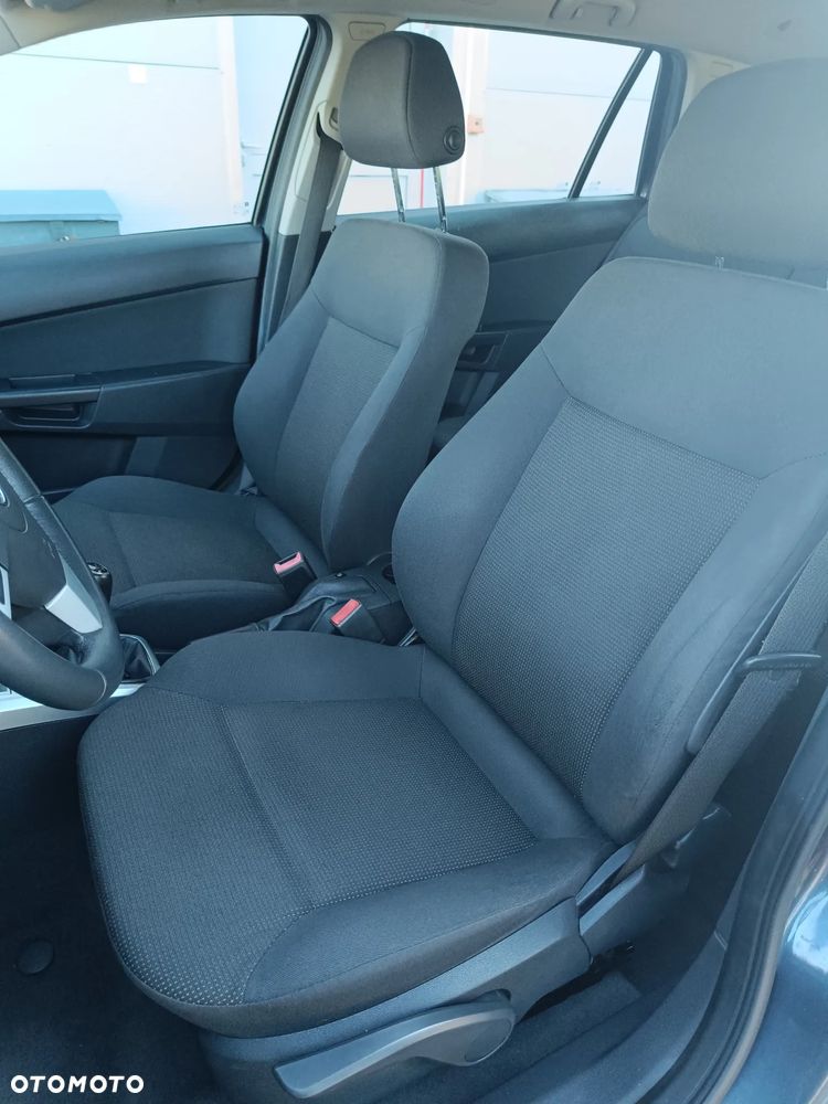 Opel Astra - 9