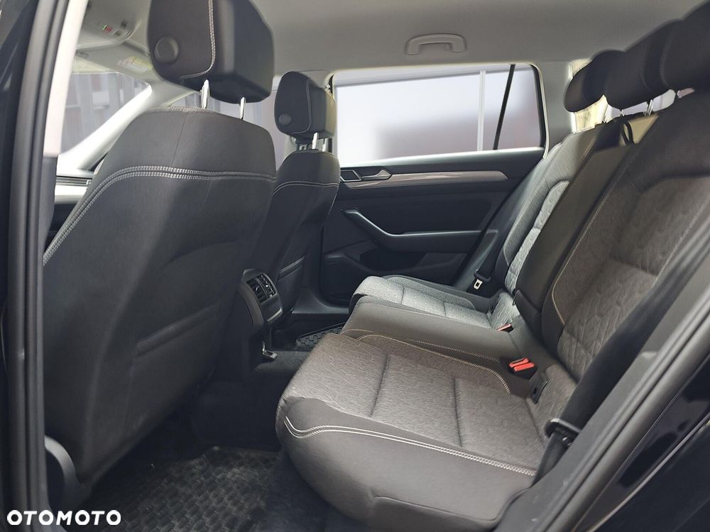 Volkswagen Passat Variant 1.5 TSI EVO Business DSG - 10