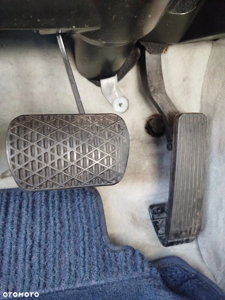 Mercedes-Benz CLK - 26