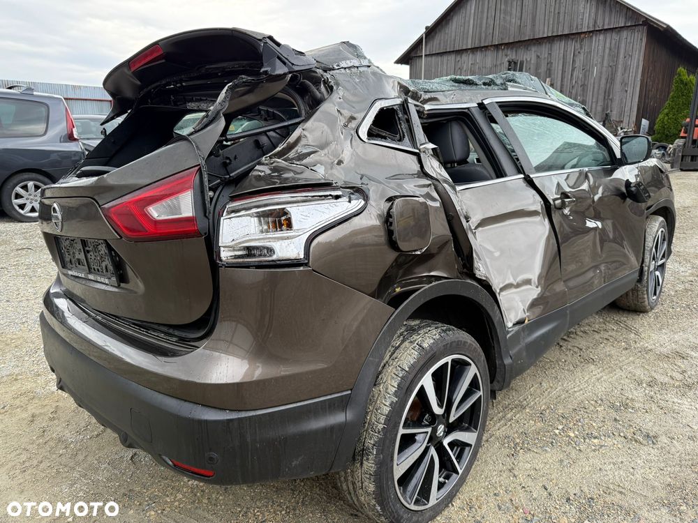 Nissan Qashqai 1.6 dCi Xtronic TEKNA - 6
