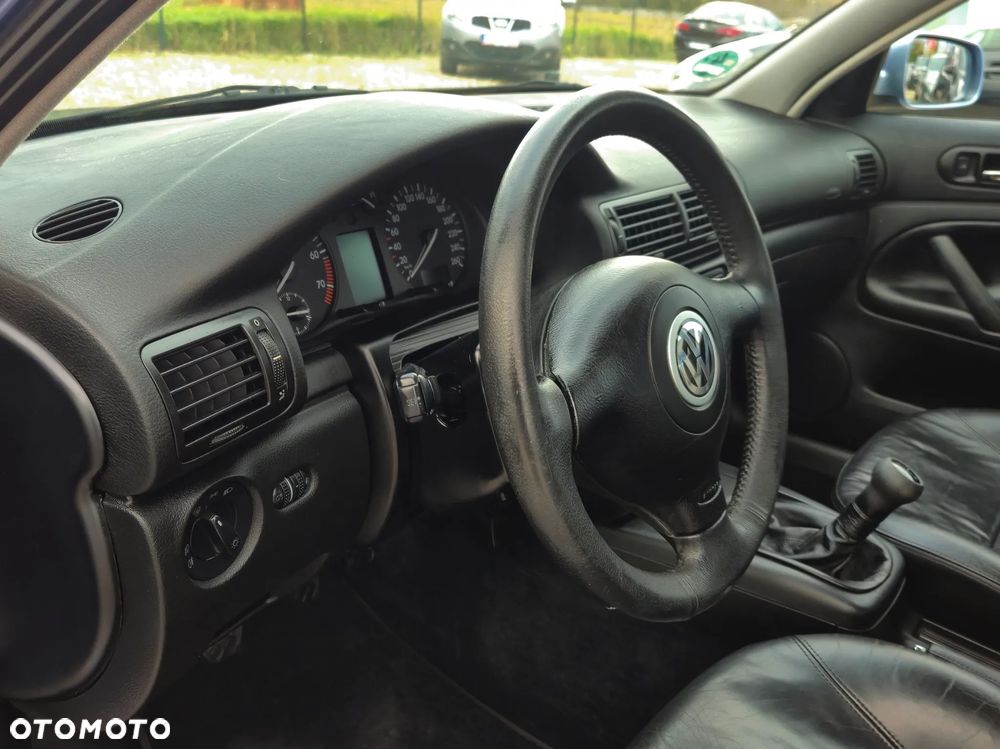 Volkswagen Passat 1.8T Comfortline - 18