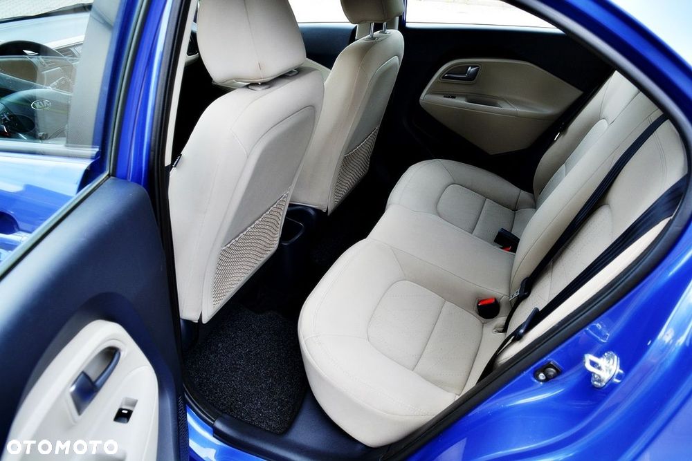 Kia Rio 1.2 Business Line - 11