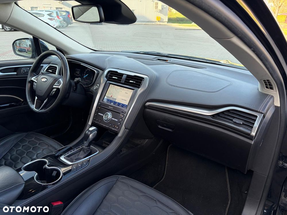 Ford Mondeo SW 2.0 Hybrid Vignale - 17