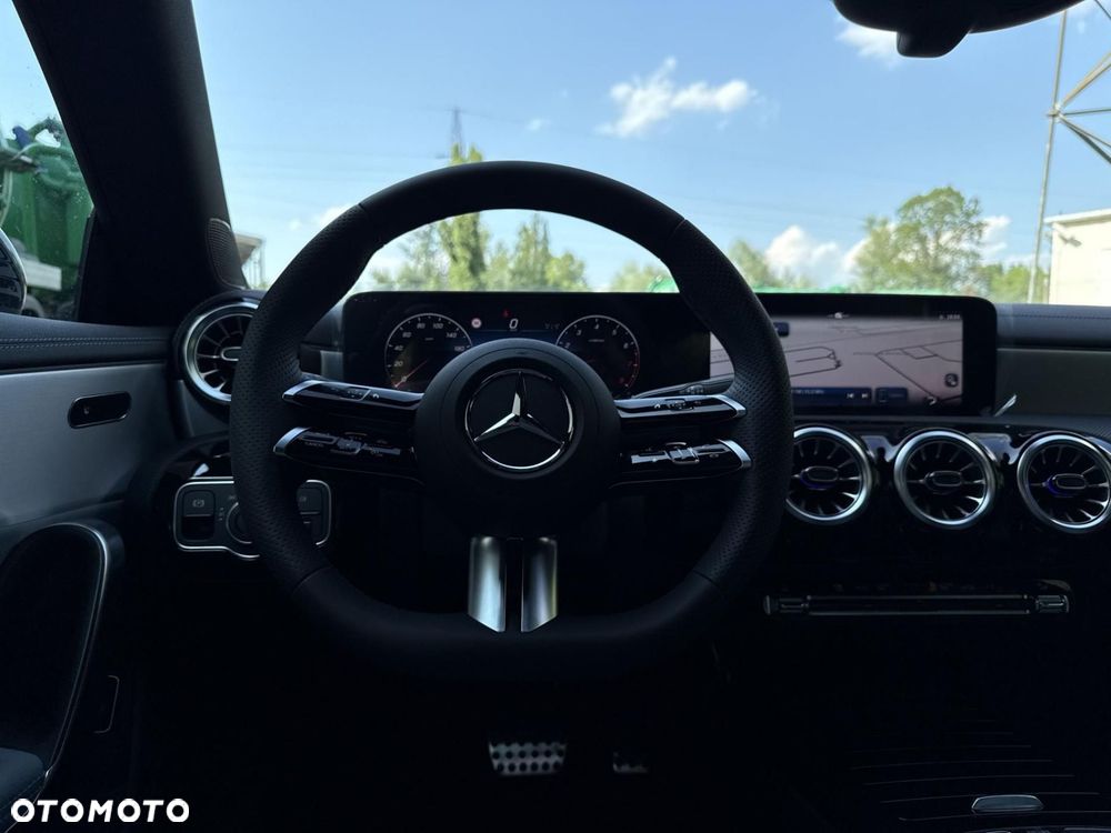 Mercedes-Benz CLA - 15
