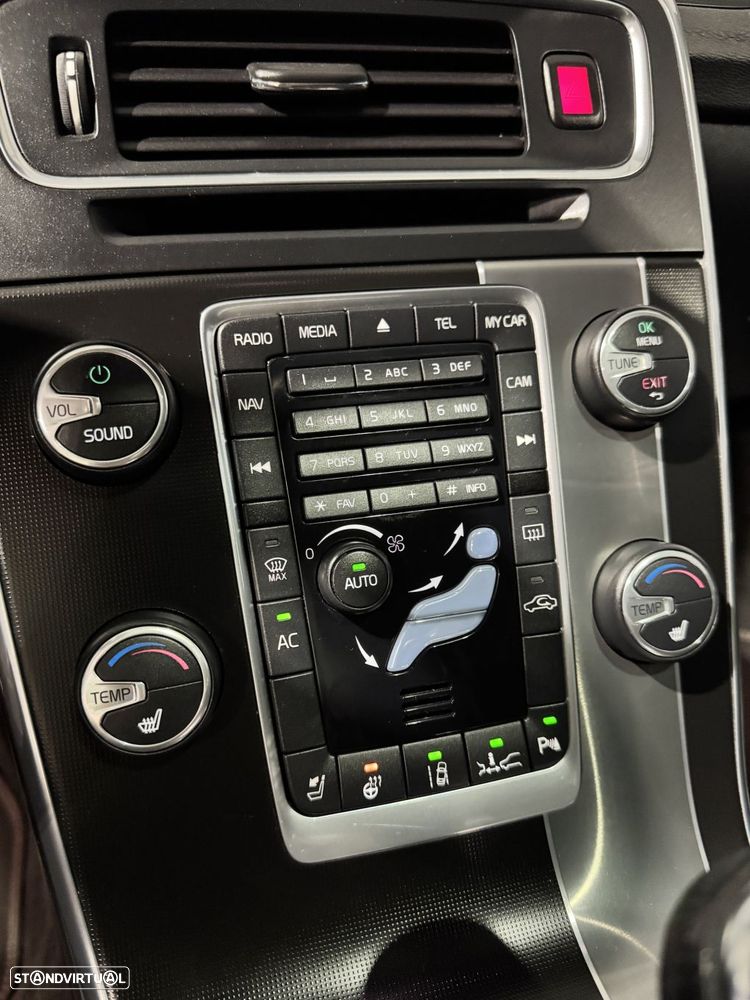 Volvo V60 - 36