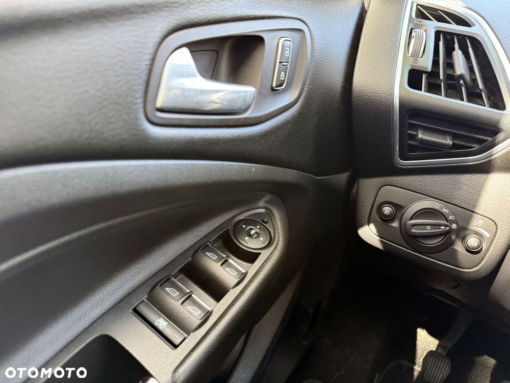 Ford Kuga 2.0 TDCi 4x4 Titanium - 24