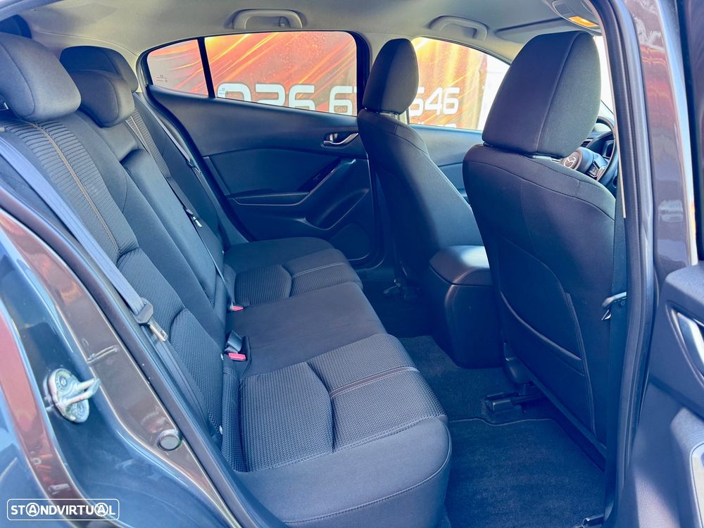 Mazda 3 Hatchback 1.5 Sky-D Excellence Pack Leather White Navi - 22