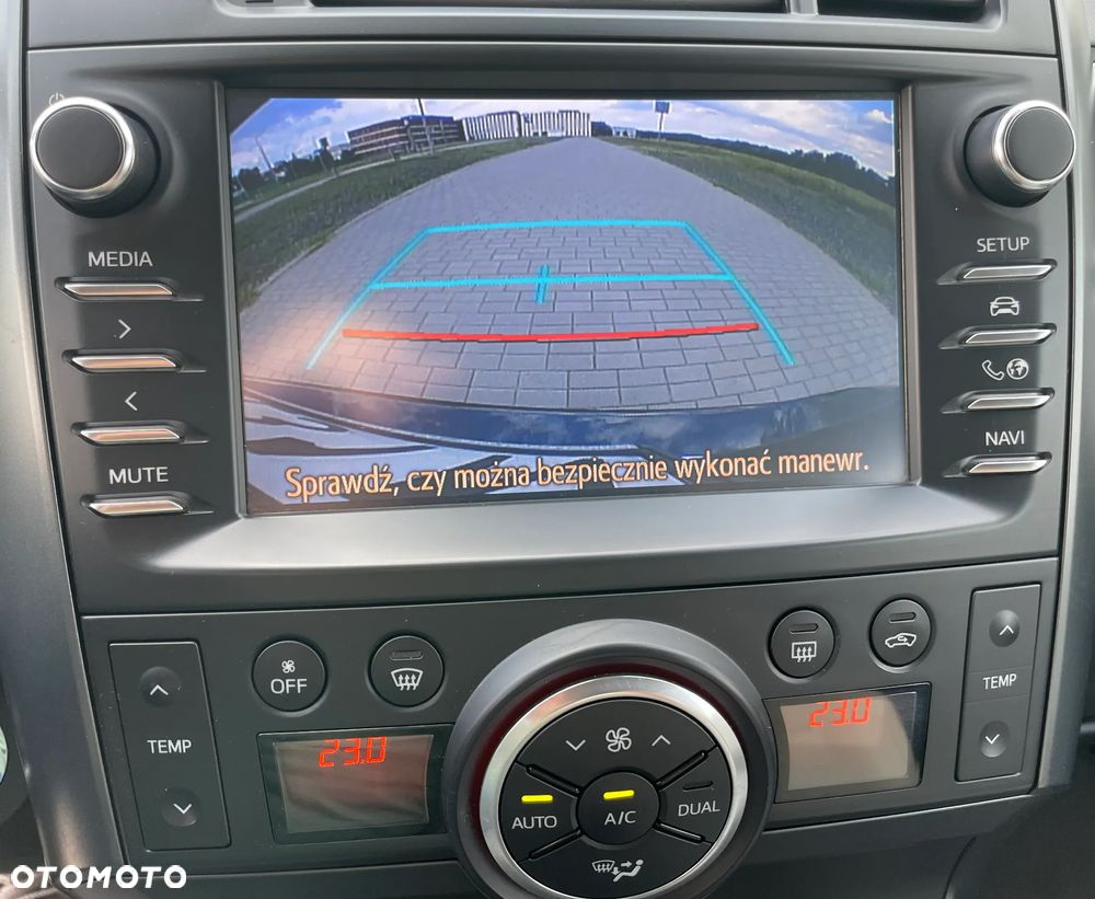 Toyota Verso 1.8 Prestige MS EU6 - 17