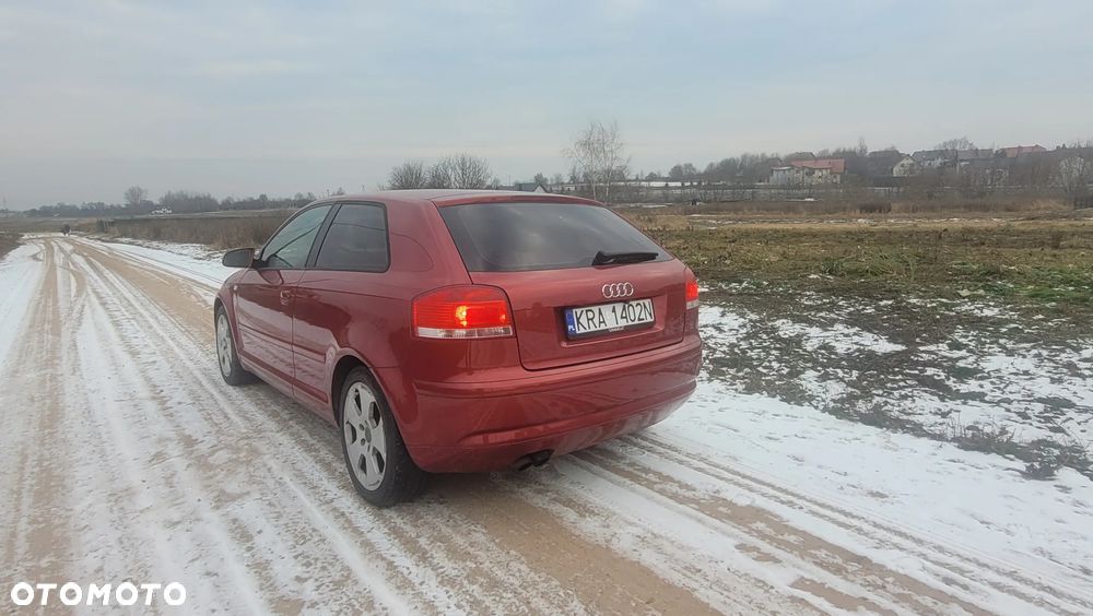 Audi A3 3-drzwiowe 2.0 TDI DPF Ambition - 4