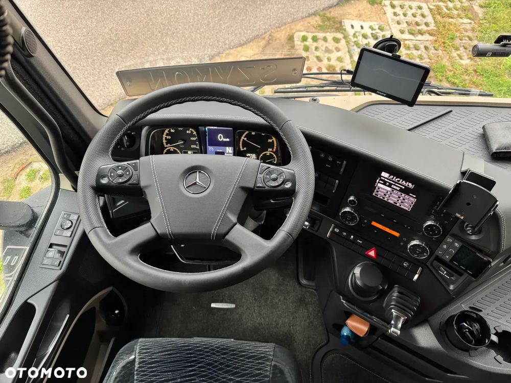 Mercedes-Benz Actros - 17