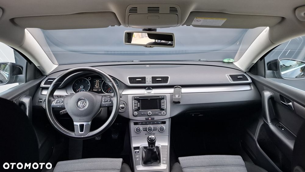 Volkswagen Passat - 5