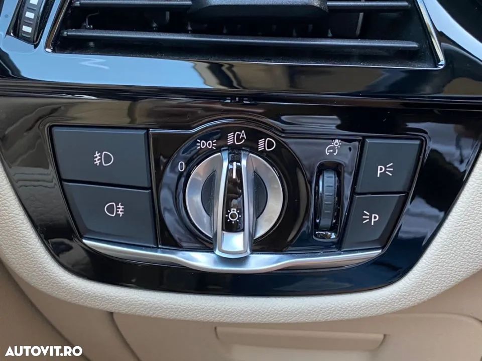 BMW Seria 5 520d Aut. Sport Line - 19