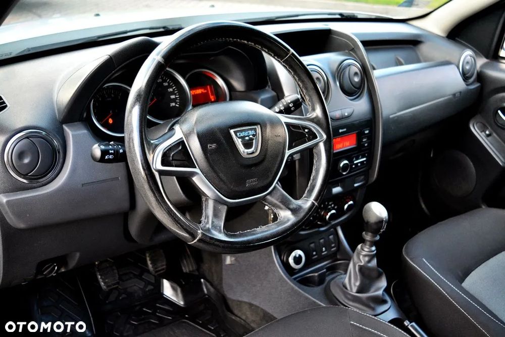 Dacia Duster 1.5 dCi Blackstorm 4x4 - 10