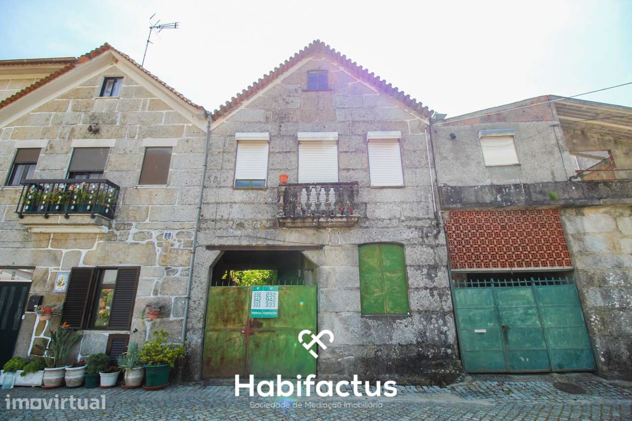 Moradia T3 à venda para restaurar - Mangualde - Viseu - Grande imagem: 2/13