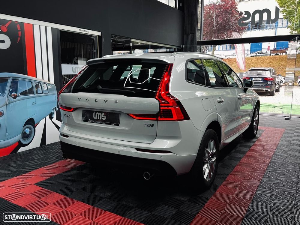 Volvo XC 60 2.0 T8 PHEV Momentum Plus AWD - 12