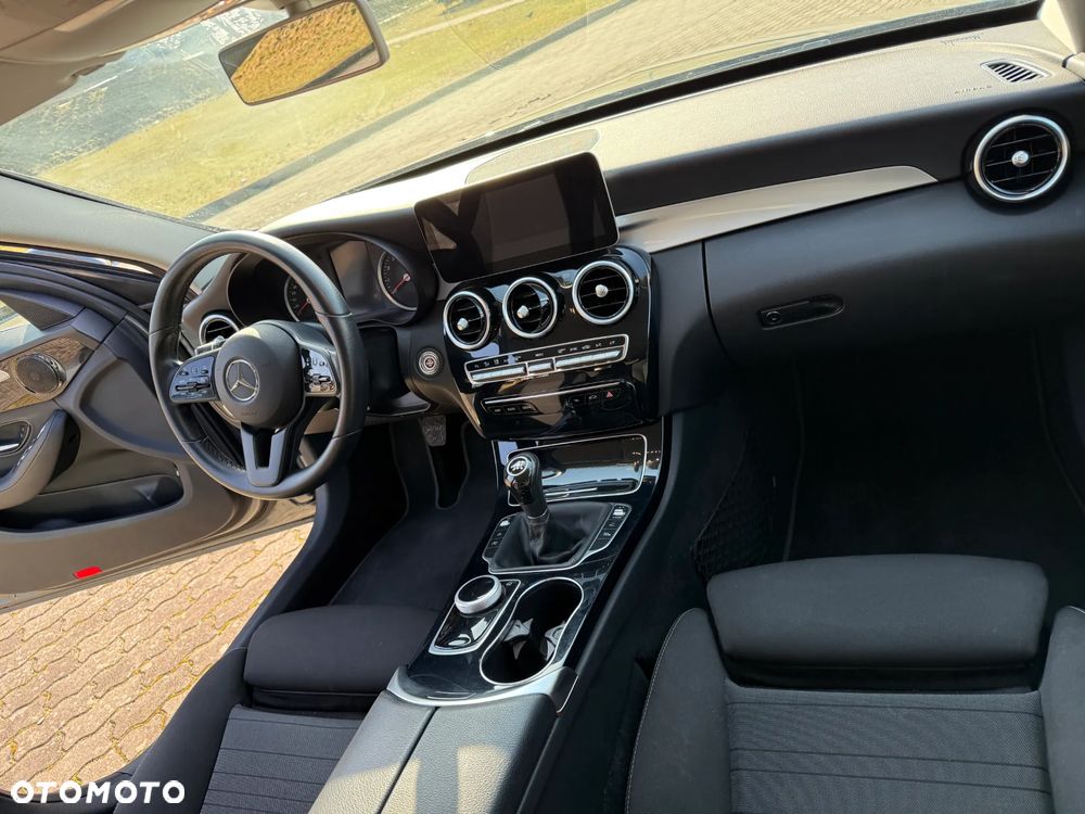 Mercedes-Benz Klasa C 180 - 25