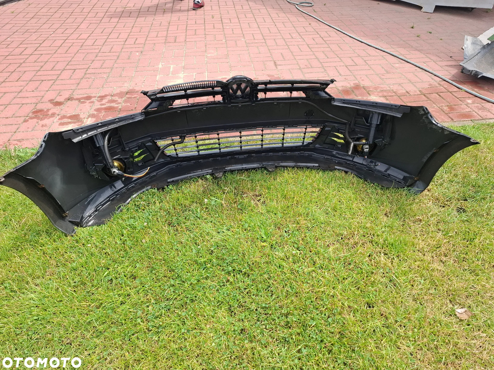 Przedni zderzak VW Golf VI LC9X - 9