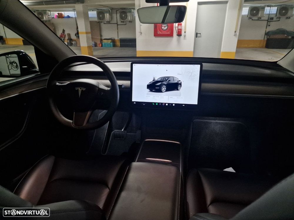 Tesla Model Y RWD - 2