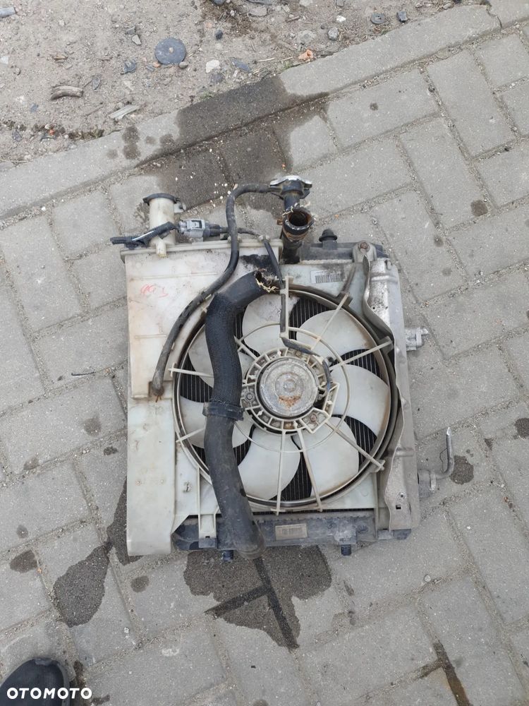 } CHŁODNICA WODY WENTYLATOR TOYOTA AYGO I 1.0 - 1