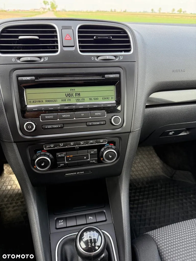 Volkswagen Golf - 10