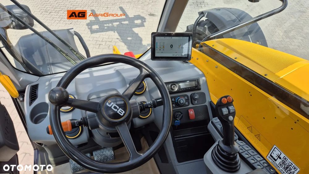 JCB 542-70 AGRI SUPER 2019R 145KM - 9