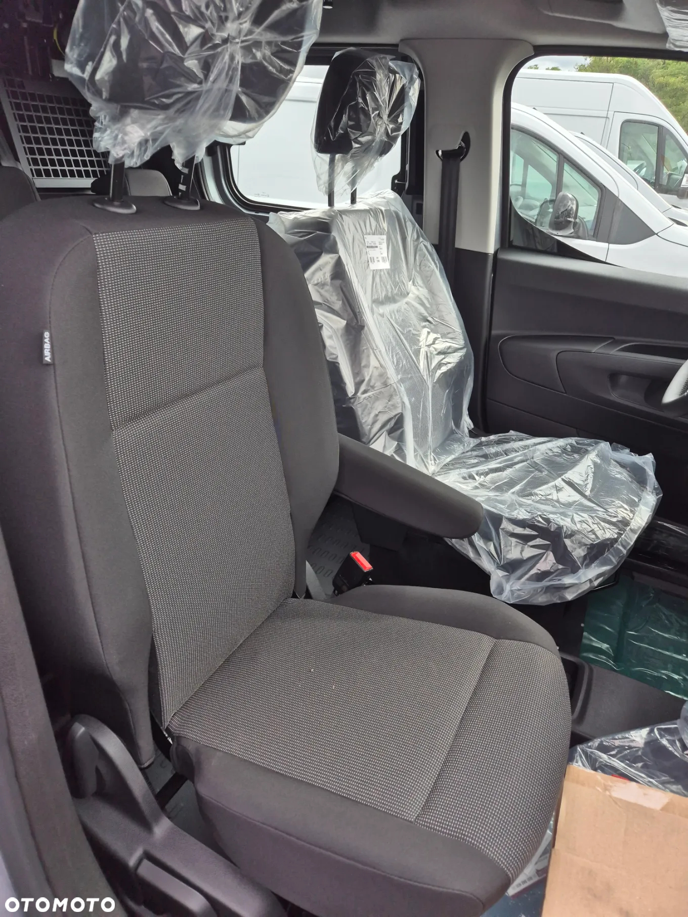 Fiat DOBLO CrewCab Brygadowy 5osobowy L2 1.5 HDI 130KM AT8 AUTOMAT !! OD RĘKI !! - 11
