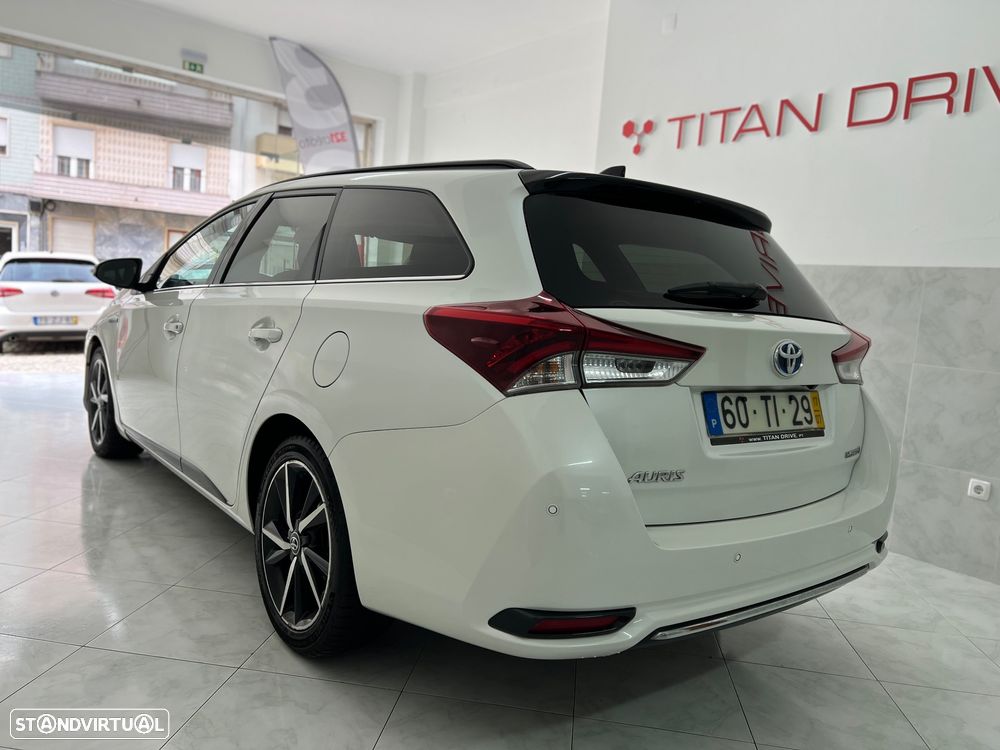 Toyota Auris Touring Sports 1.8 HSD Comfort - 4