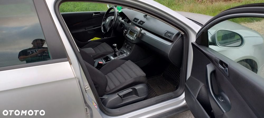 Volkswagen Passat 1.9 TDI Comfortline - 14