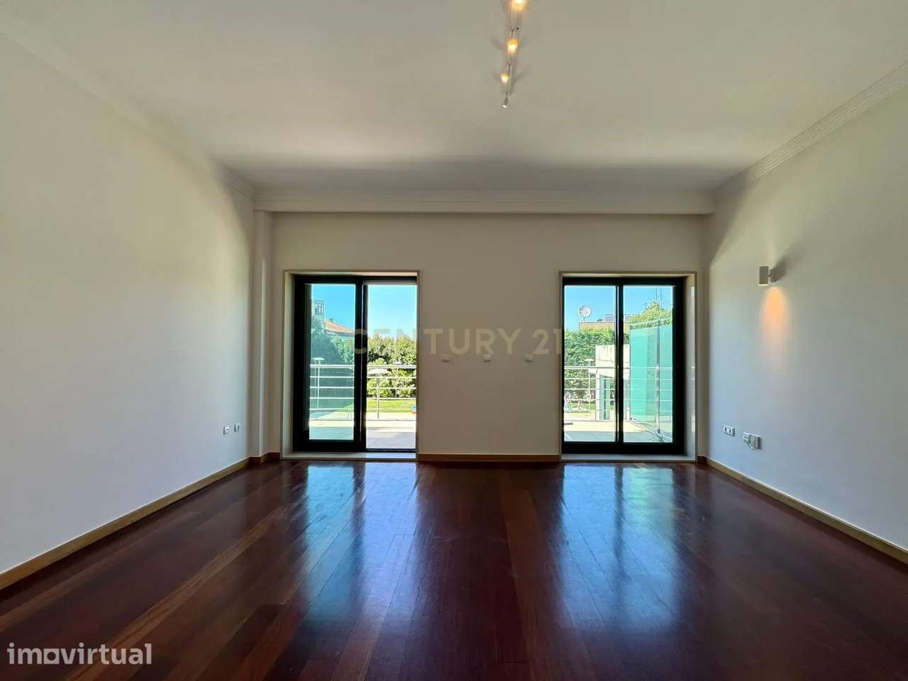 Apartamento T1+1 em Condomínio de Luxo – Centro de Vila Nova de Gaia - Grande imagem: 5/40