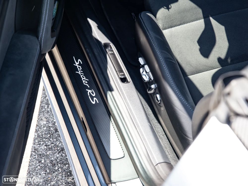 Porsche 718 Spyder - 48