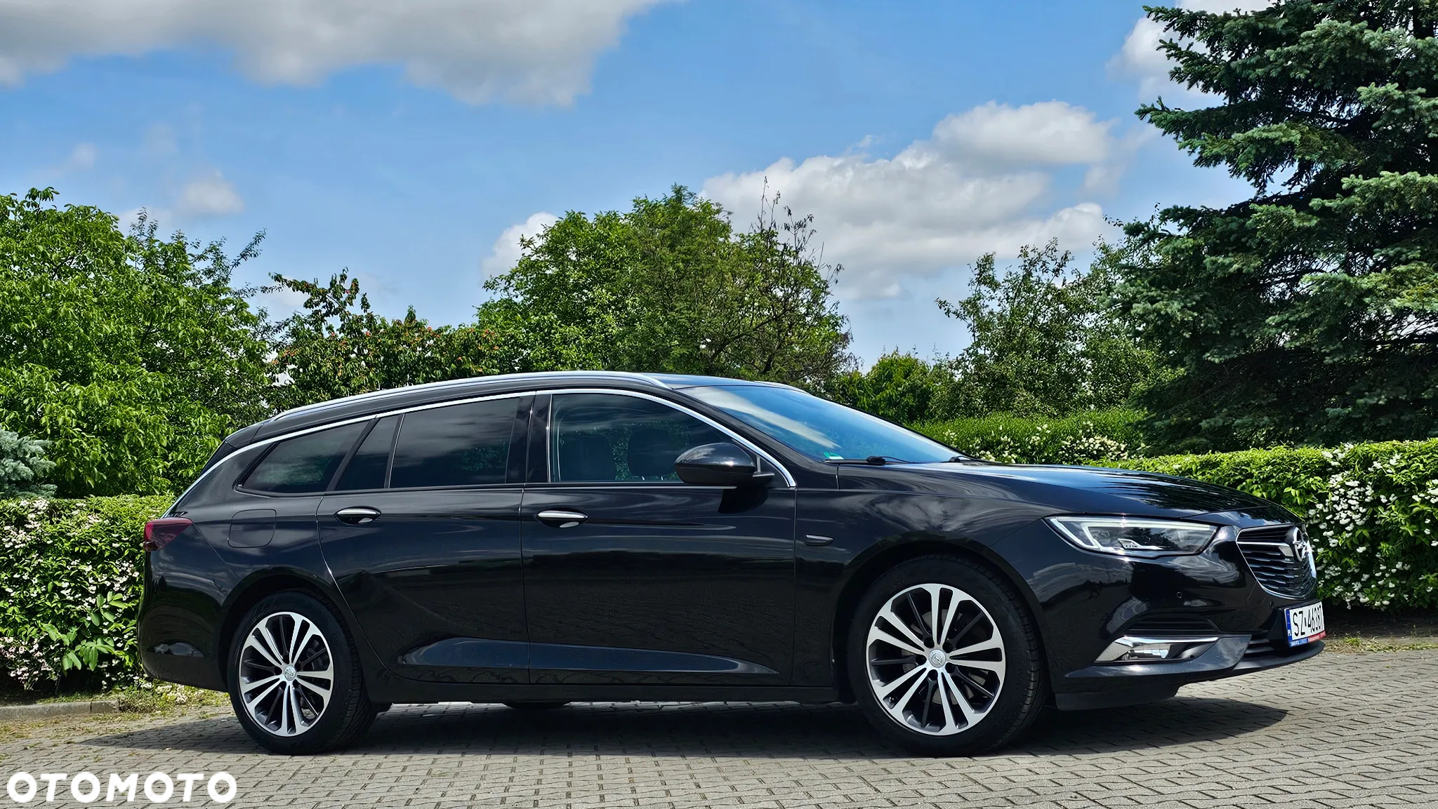 Opel Insignia Sports Tourer 2.0 Diesel Automatik Innovation - 2